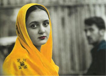 Roshanak Bahramlou, Portrait d'une jeune fille lors d'une cérémonie de marriage, Kaboul, 2002