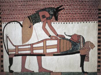 Ανούβης, ο Θεός των Νεκρών πάνω από τη μούμια του Σεννουτέμ, στη Μεδίνα, Λούξορ -Θήβαις (1400-1350 π.Χ.)