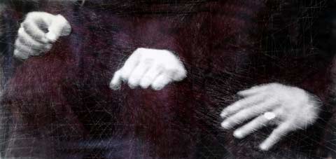 ©Leopoldo Mazzoleni, 3 mani, 2013, Tirage numérique, 87 x 40 cm